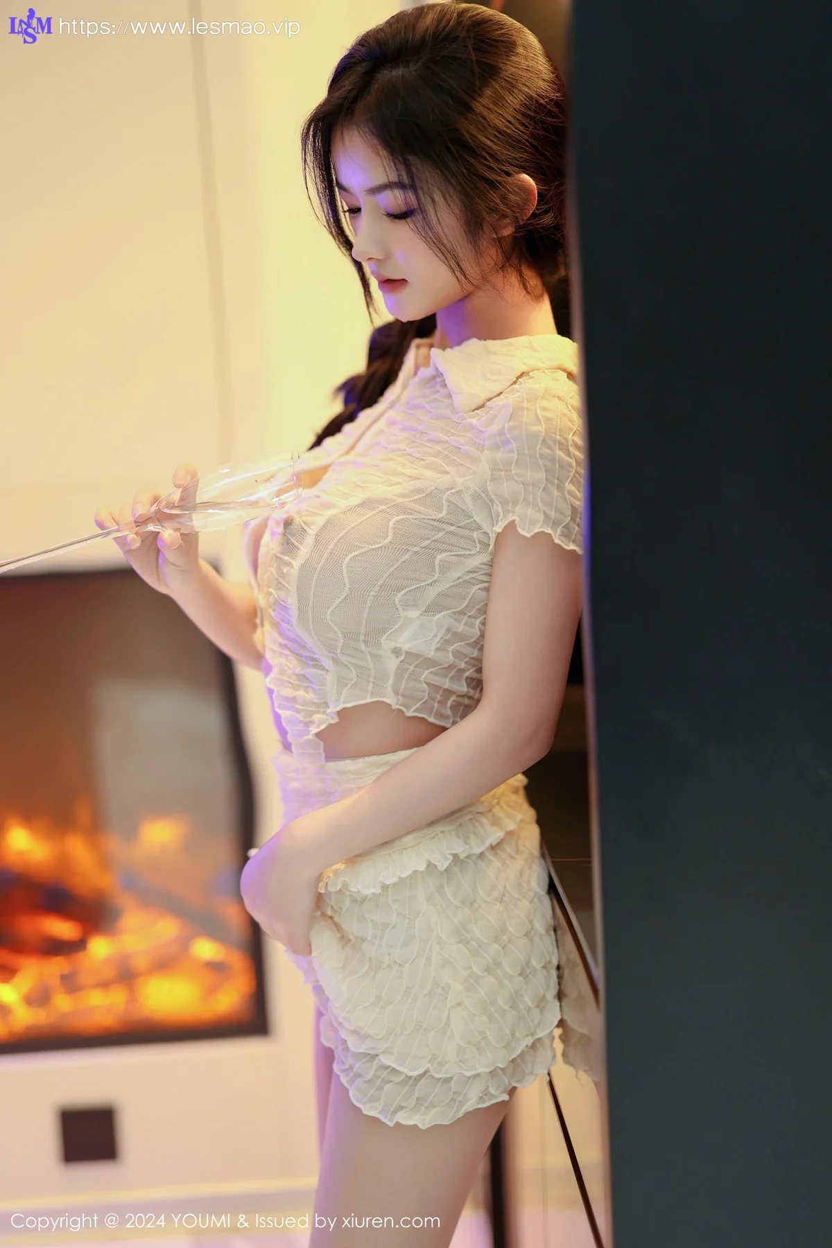 YOUMI 尤蜜荟 Vol.1067 谭小灵 浅色轻透上衣性感写真2 - 16