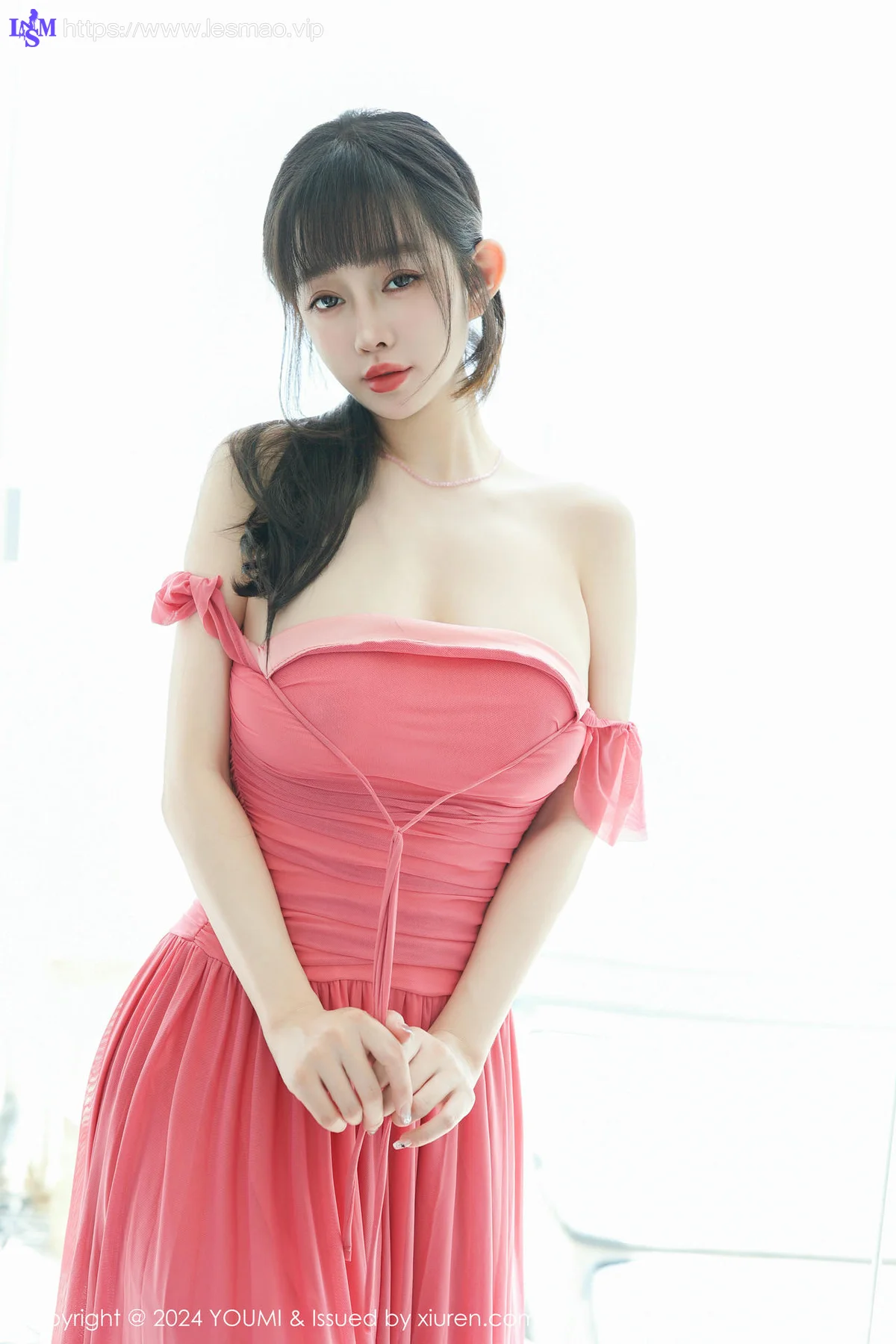 YOUMI 尤蜜荟 Vol.1077 王雨纯 红色露肩连衣长裙大理旅拍1 - 30