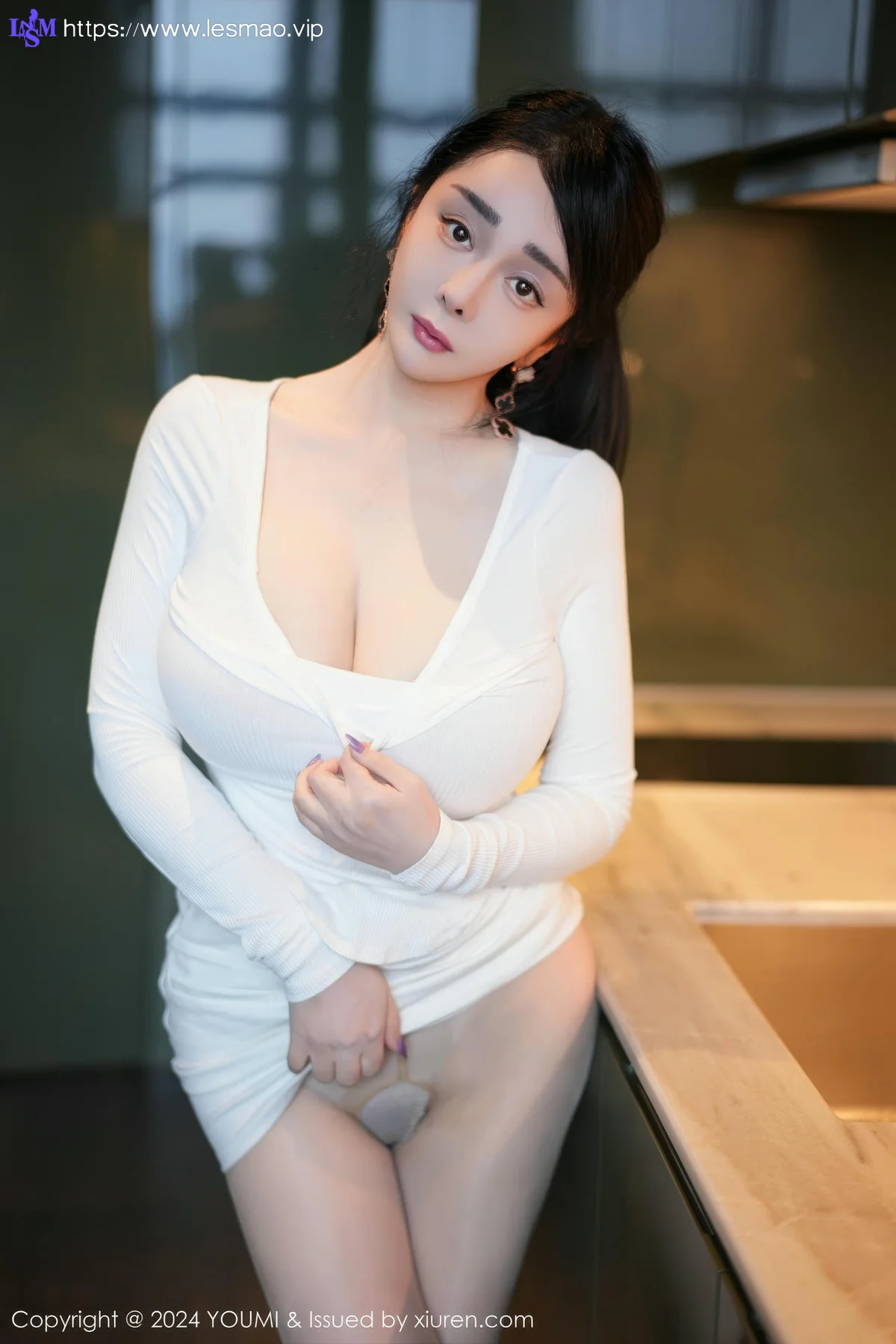 YOUMI 尤蜜荟 Vol.1107 允爾 巨乳美腿肉丝 - 17