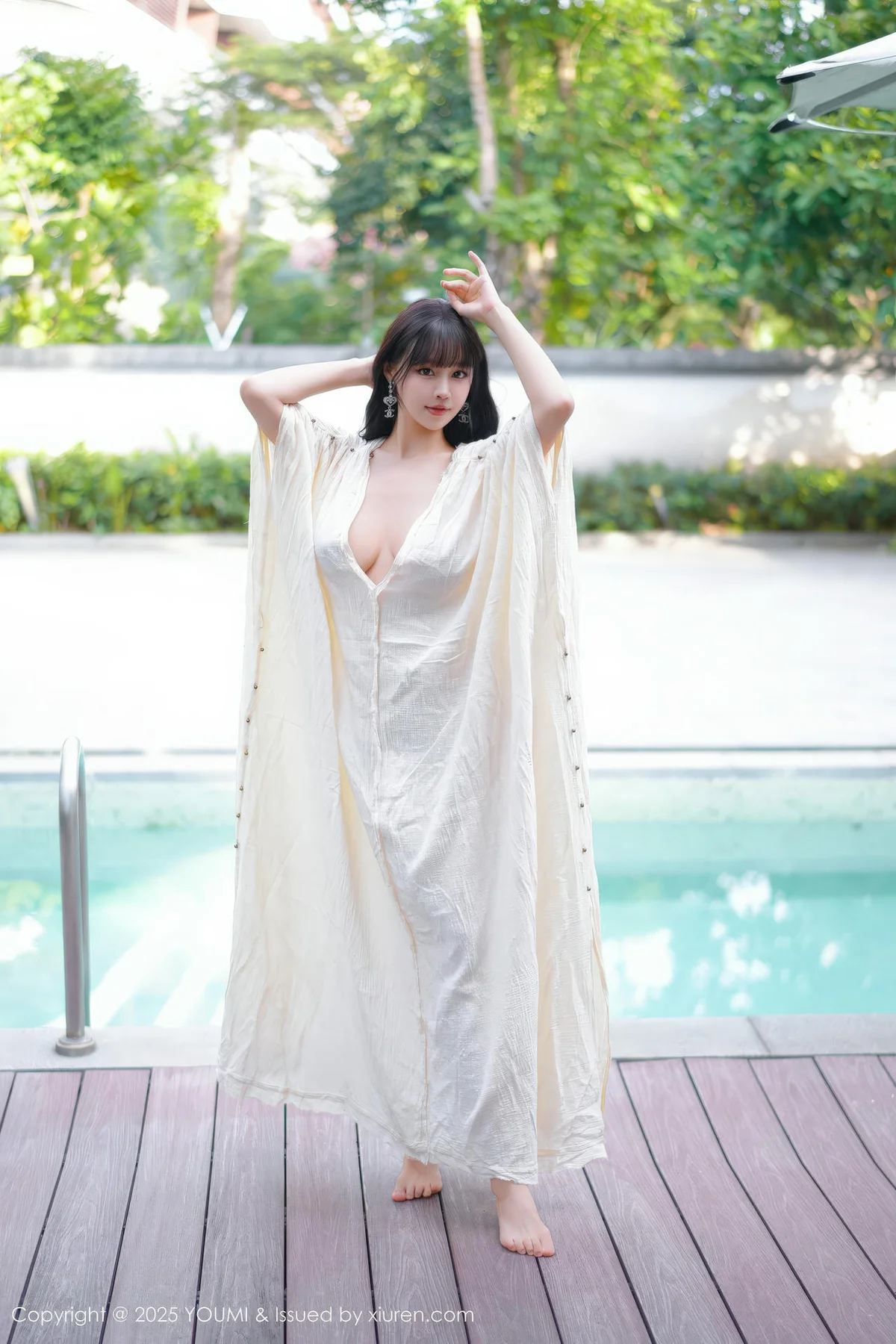 YOUMI 尤蜜荟 Vol.1185 心上可Flora 童颜巨乳浅色浴袍 - 1