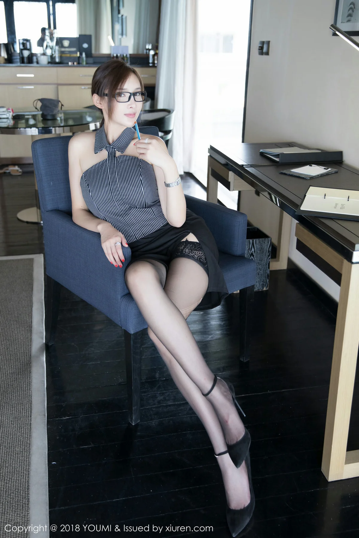 YOUMI 尤蜜荟 Vol.217 奶瓶土肥圆黑丝秘书 - 27