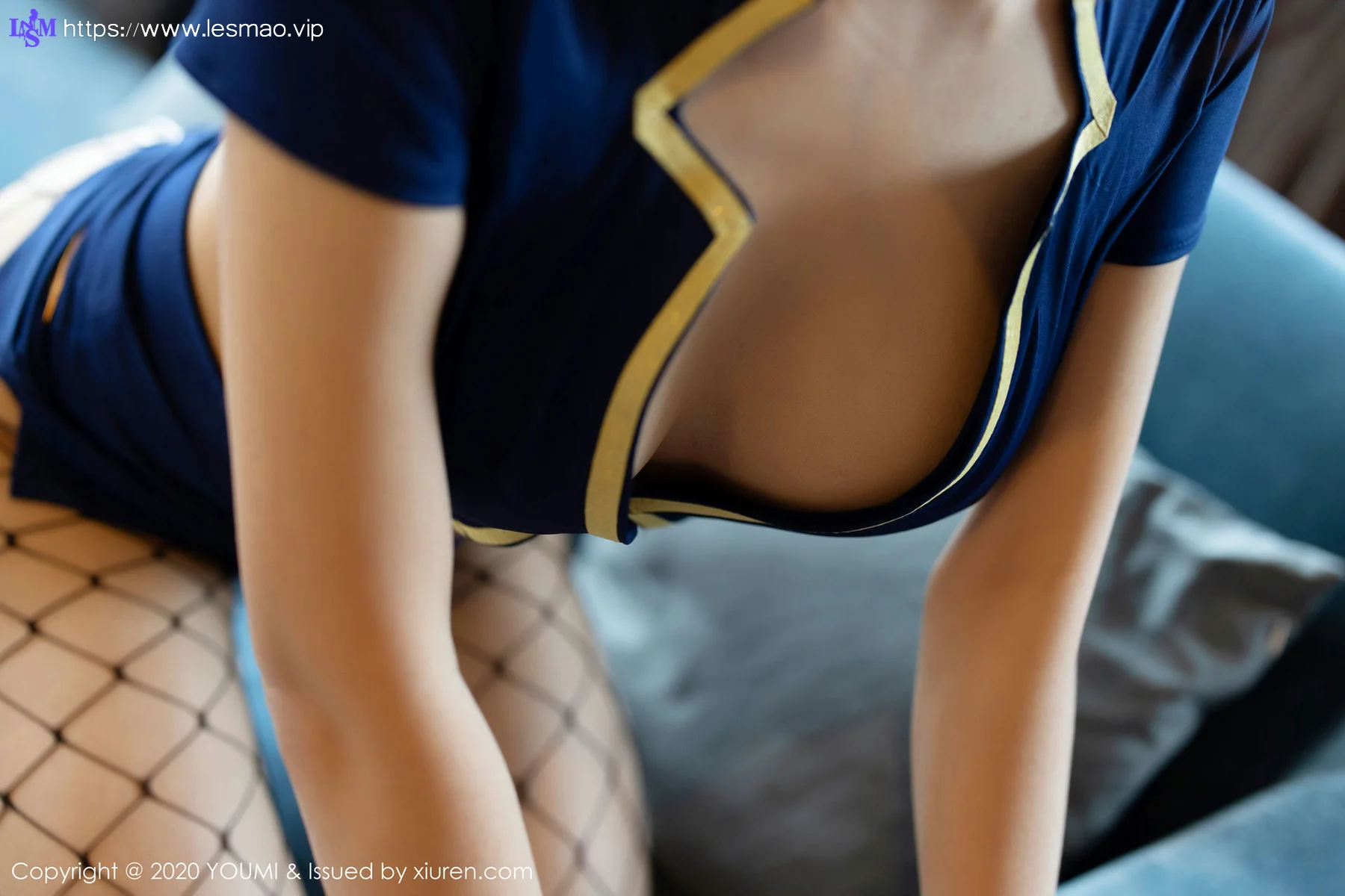 YOUMI 尤蜜荟 Vol.445 情趣制服与魅惑网袜 白露小猪 性感写真 - 20