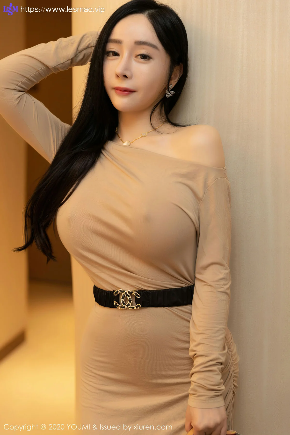 YOUMI 尤蜜荟 Vol.553 允爾 米色长裙爆乳 - 67