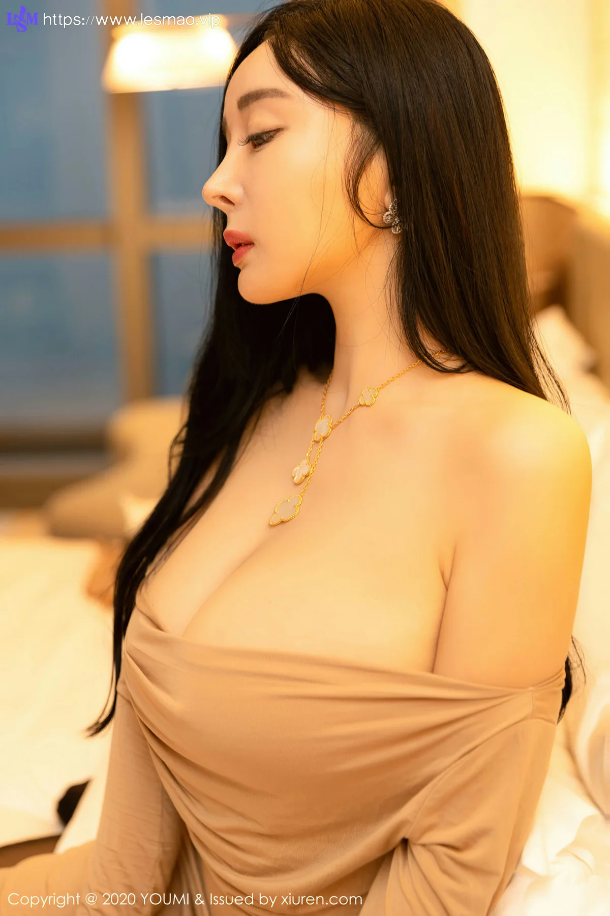 YOUMI 尤蜜荟 Vol.553 允爾 米色长裙爆乳 - 70