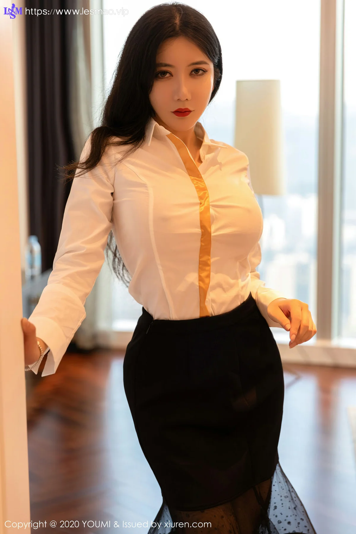 YOUMI 尤蜜荟 Vol.579 超短裙黑丝熟女  心妍小公主 - 4