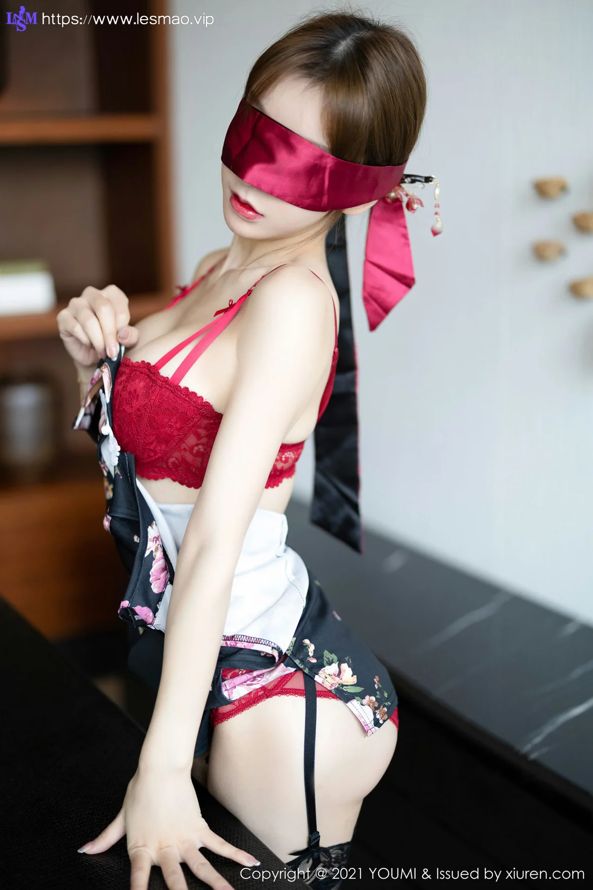 YOUMI 尤蜜荟 Vol.625 韵味的浪漫旗袍 周于希Sandy 厦门写真 - 33