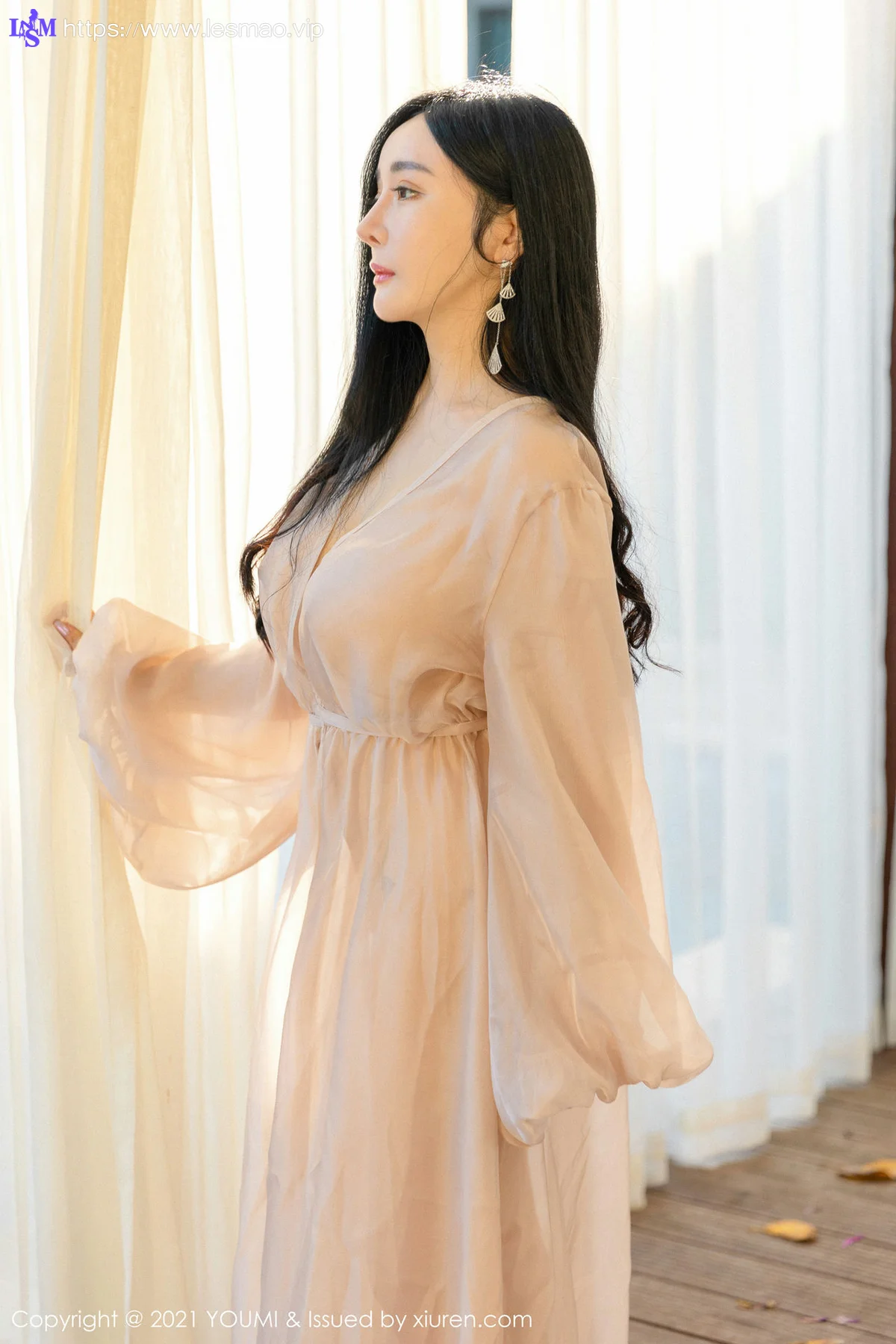 YOUMI 尤蜜荟 Vol.631 轻薄通透长裙 允爾 爆乳美胸三亚旅拍 - 13