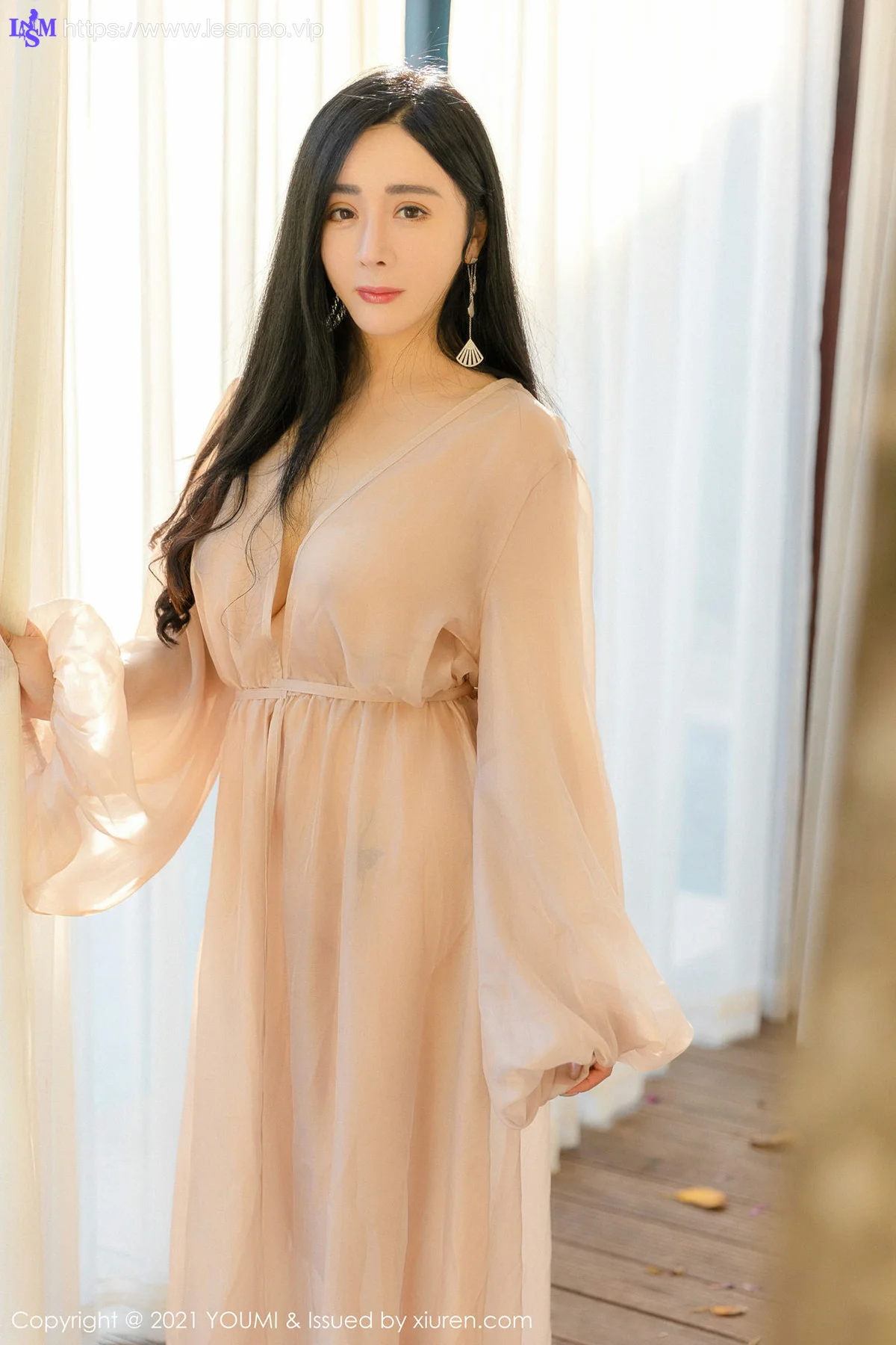 YOUMI 尤蜜荟 Vol.631 轻薄通透长裙 允爾 爆乳美胸三亚旅拍 - 14