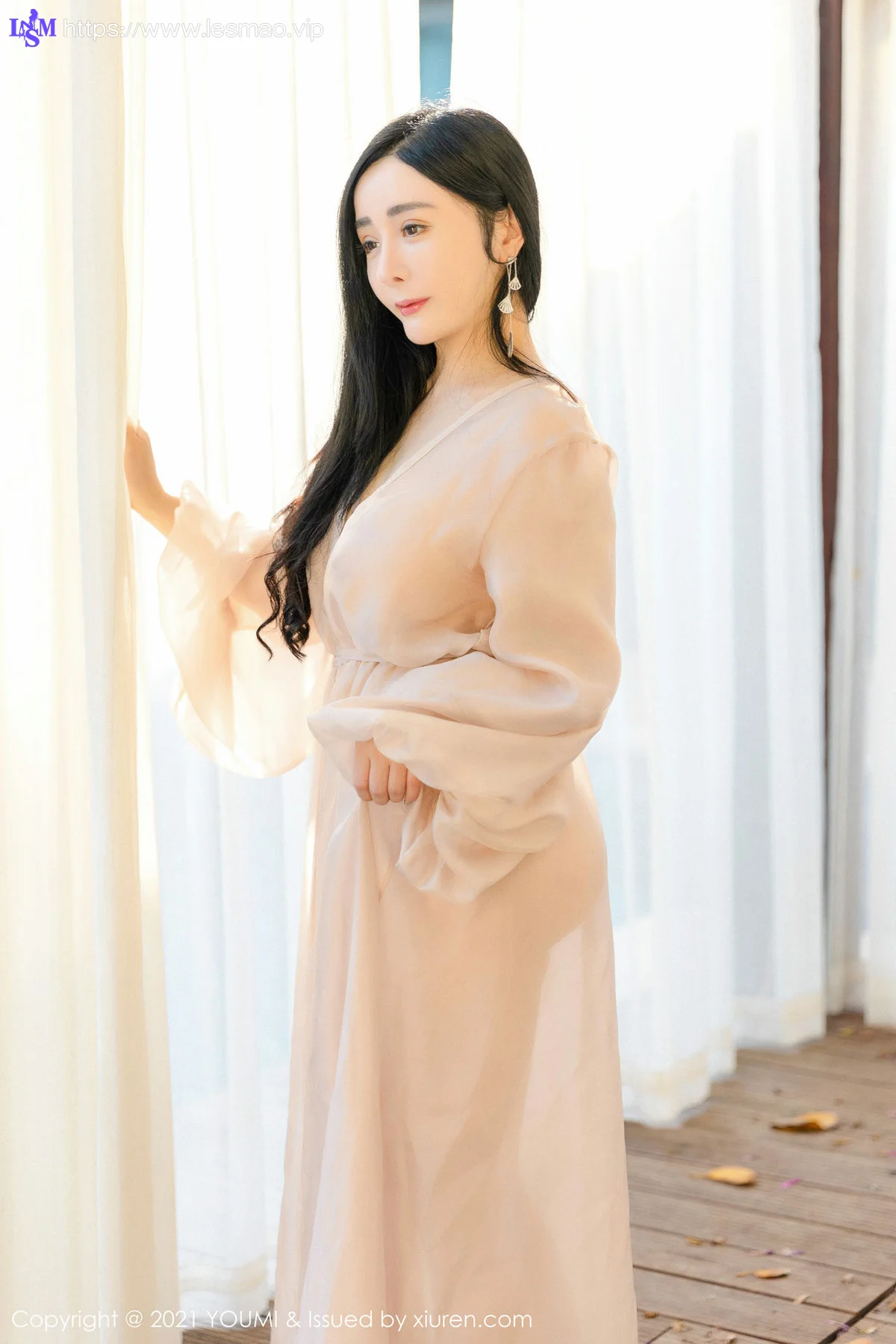 YOUMI 尤蜜荟 Vol.631 轻薄通透长裙 允爾 爆乳美胸三亚旅拍 - 20