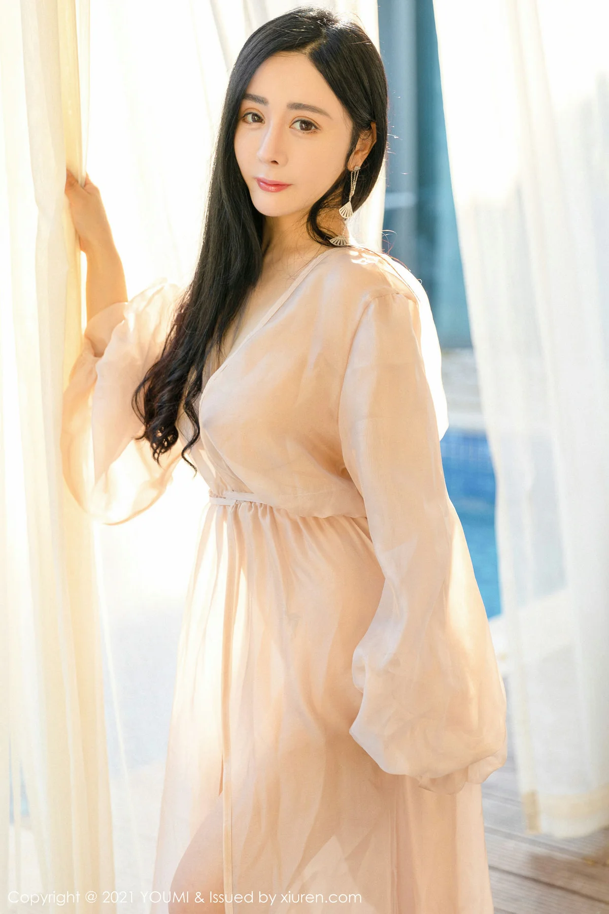 YOUMI 尤蜜荟 Vol.631 轻薄通透长裙 允爾 爆乳美胸三亚旅拍 - 27