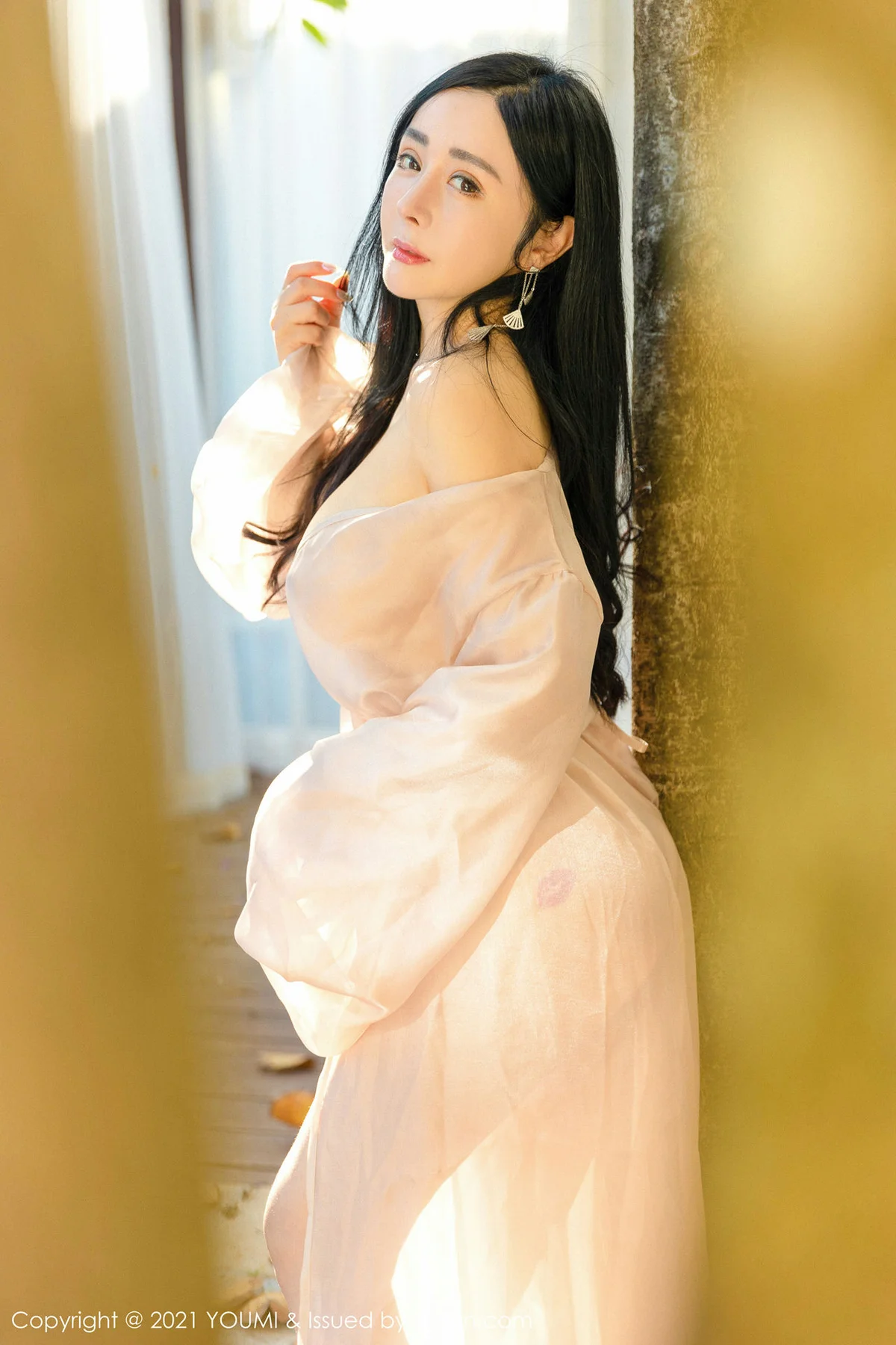 YOUMI 尤蜜荟 Vol.631 轻薄通透长裙 允爾 爆乳美胸三亚旅拍 - 46