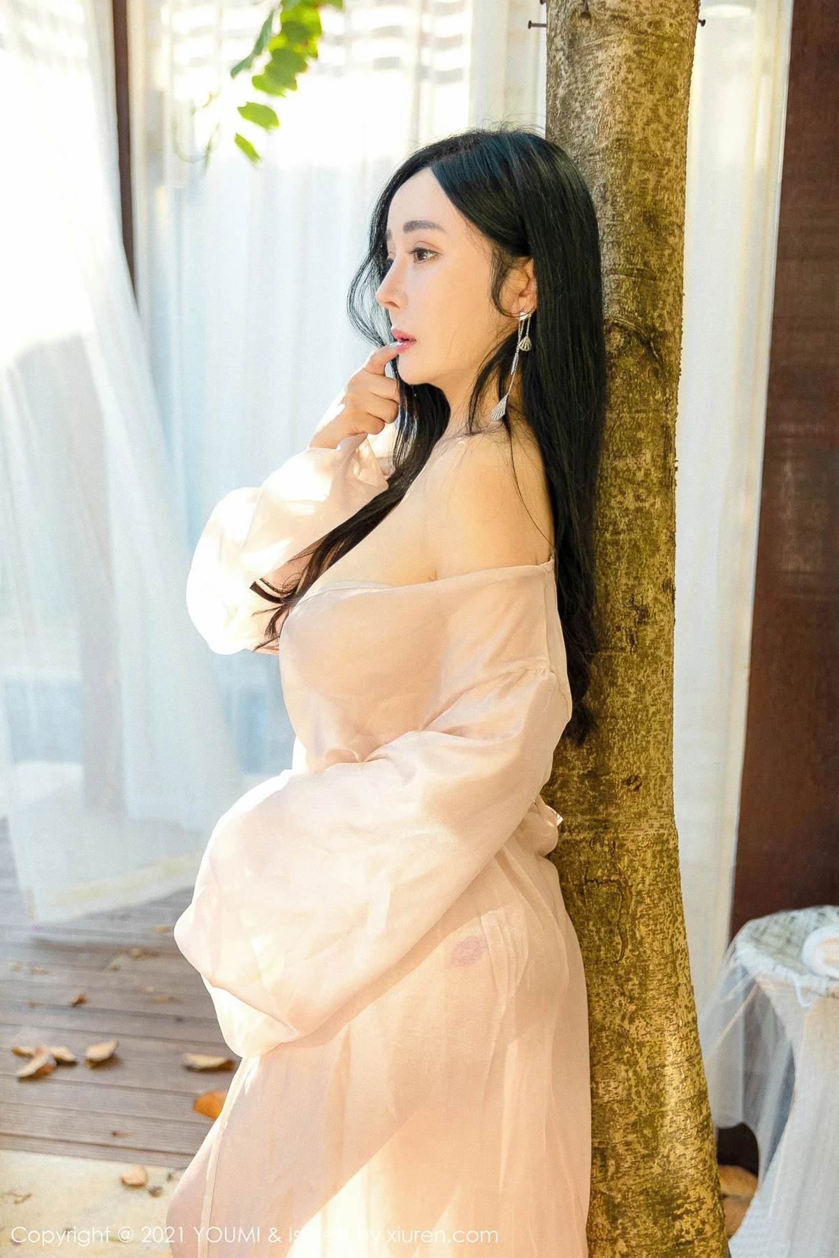 YOUMI 尤蜜荟 Vol.631 轻薄通透长裙 允爾 爆乳美胸三亚旅拍 - 47