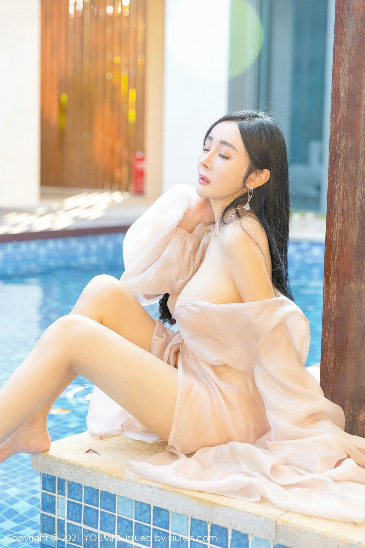 YOUMI 尤蜜荟 Vol.631 轻薄通透长裙 允爾 爆乳美胸三亚旅拍 - 52