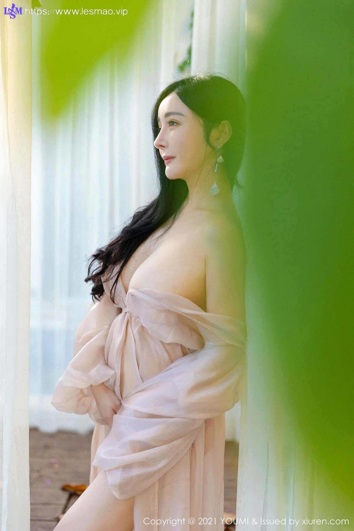 YOUMI 尤蜜荟 Vol.631 轻薄通透长裙 允爾 爆乳美胸三亚旅拍 - 70