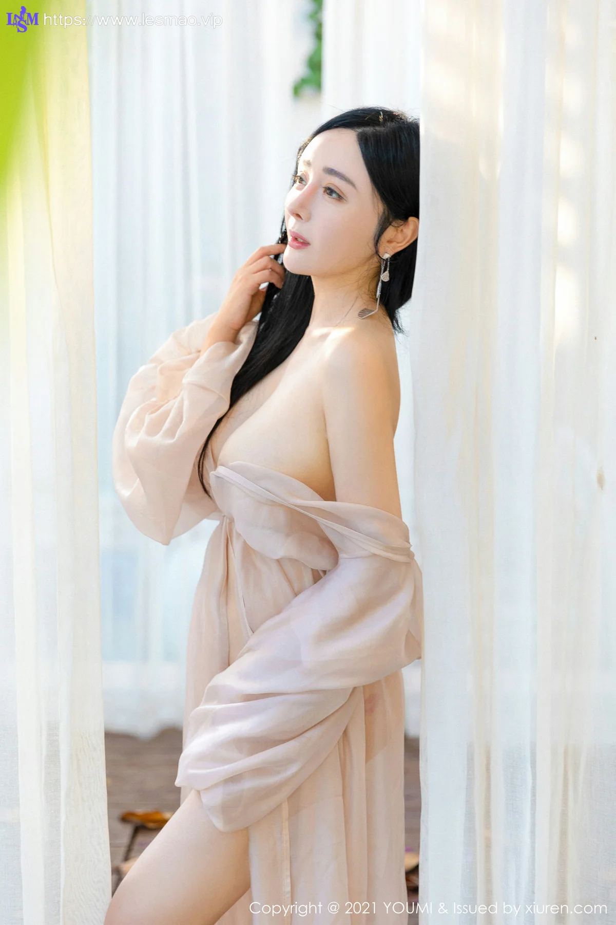 YOUMI 尤蜜荟 Vol.631 轻薄通透长裙 允爾 爆乳美胸三亚旅拍 - 71