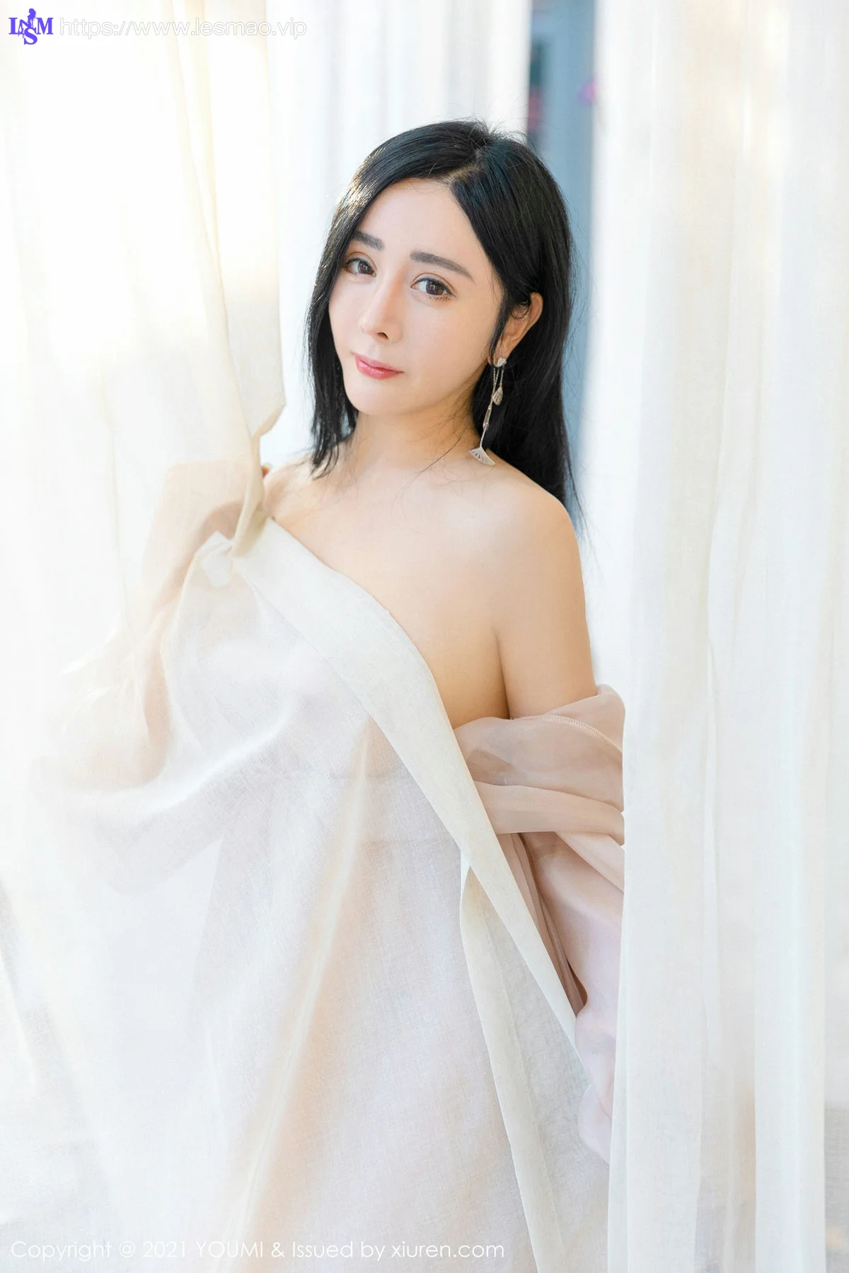 YOUMI 尤蜜荟 Vol.631 轻薄通透长裙 允爾 爆乳美胸三亚旅拍 - 75