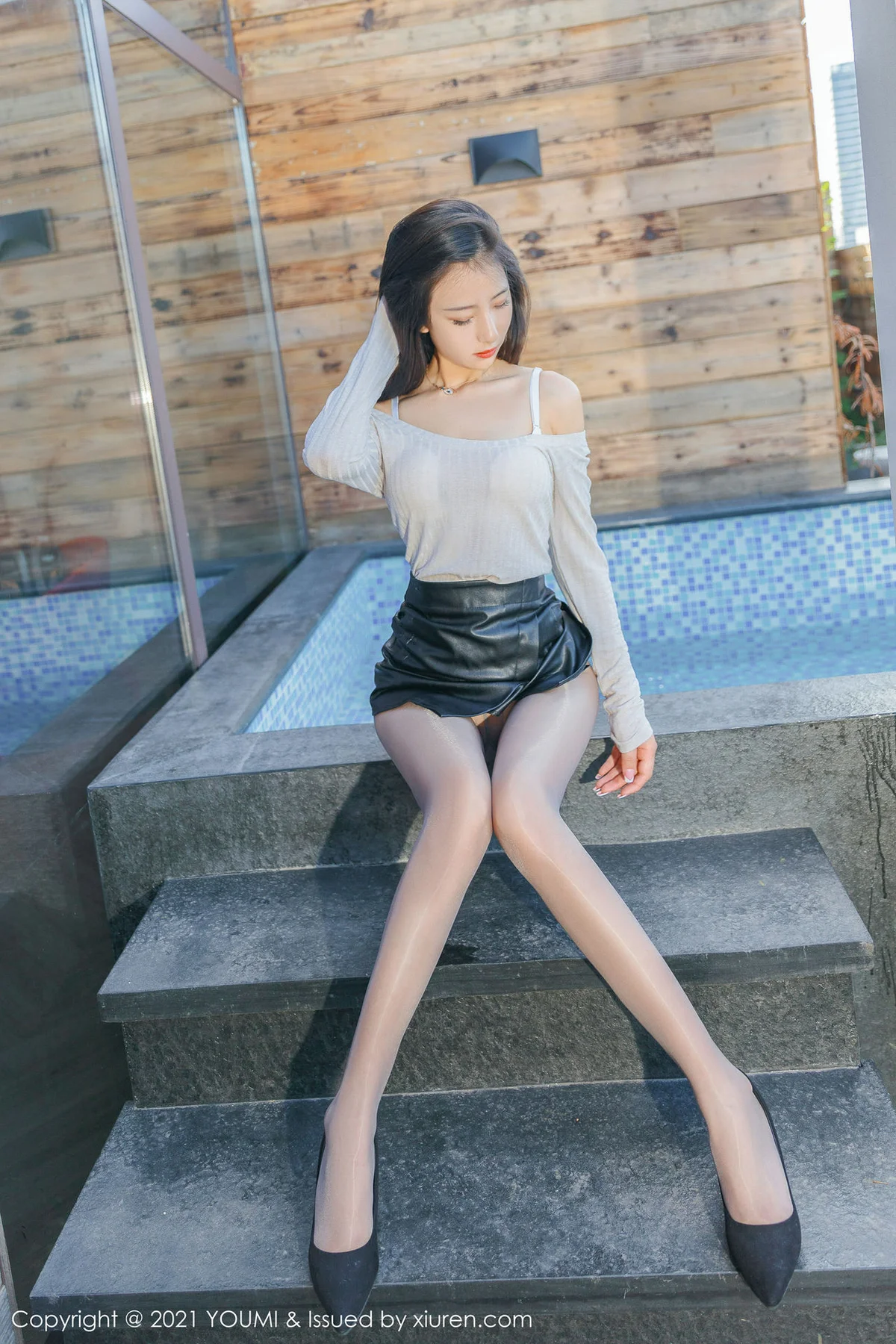 YOUMI 尤蜜荟 Vol.656  新人妹子娇嫩鲜艳 熊小诺 性感写真11 - 30