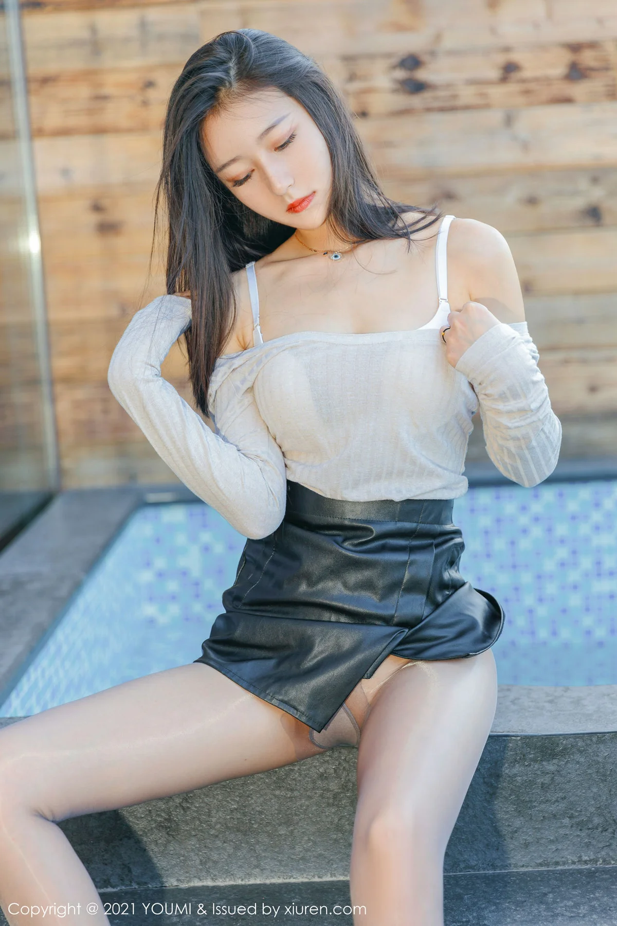 YOUMI 尤蜜荟 Vol.656  新人妹子娇嫩鲜艳 熊小诺 性感写真11 - 43