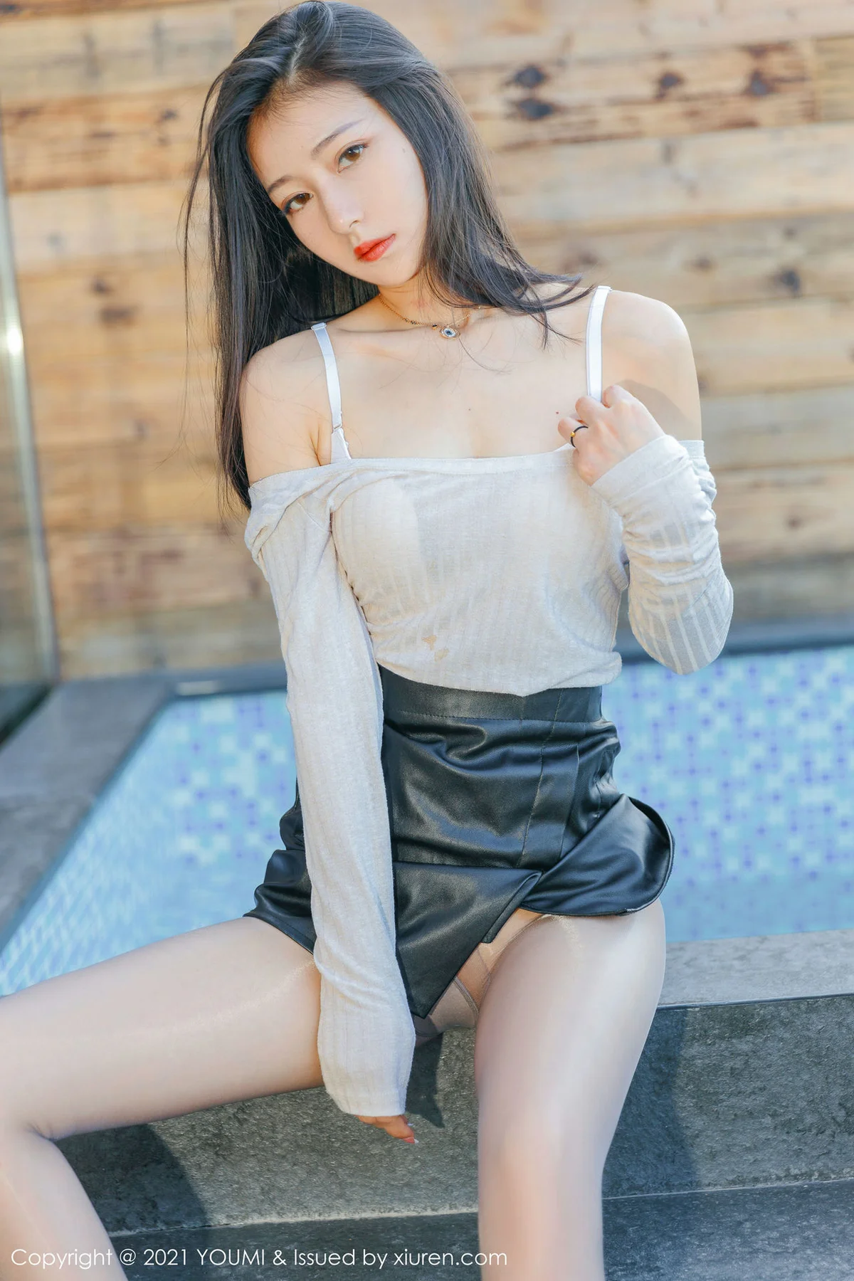 YOUMI 尤蜜荟 Vol.656  新人妹子娇嫩鲜艳 熊小诺 性感写真11 - 44
