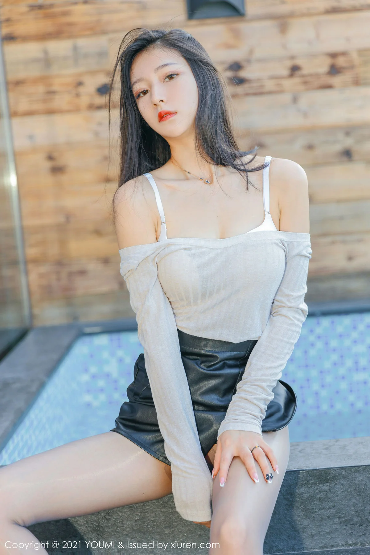 YOUMI 尤蜜荟 Vol.656  新人妹子娇嫩鲜艳 熊小诺 性感写真11 - 45