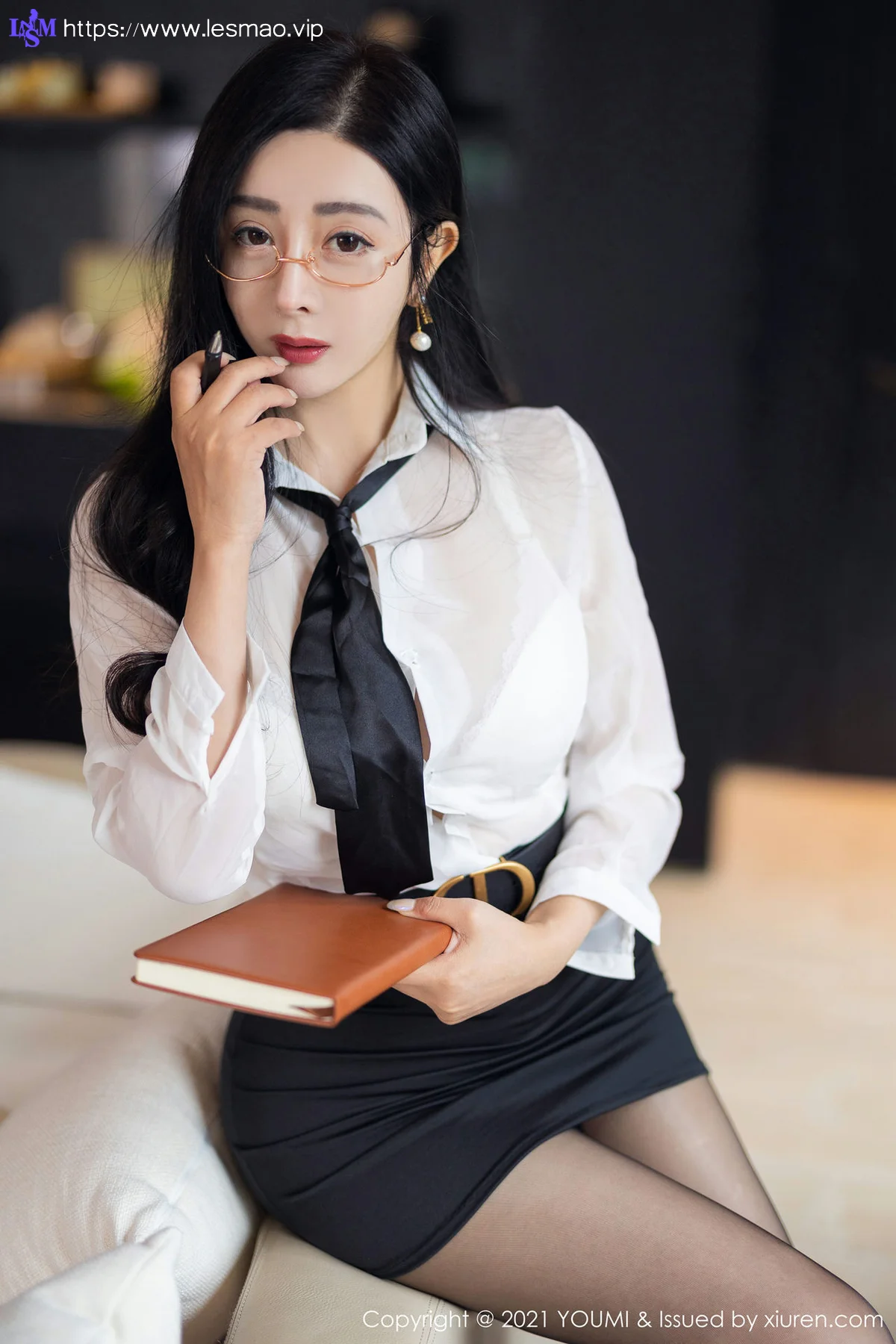 YOUMI 尤蜜荟 Vol.723 丰腴身姿 允爾 巨乳制服2 - 23