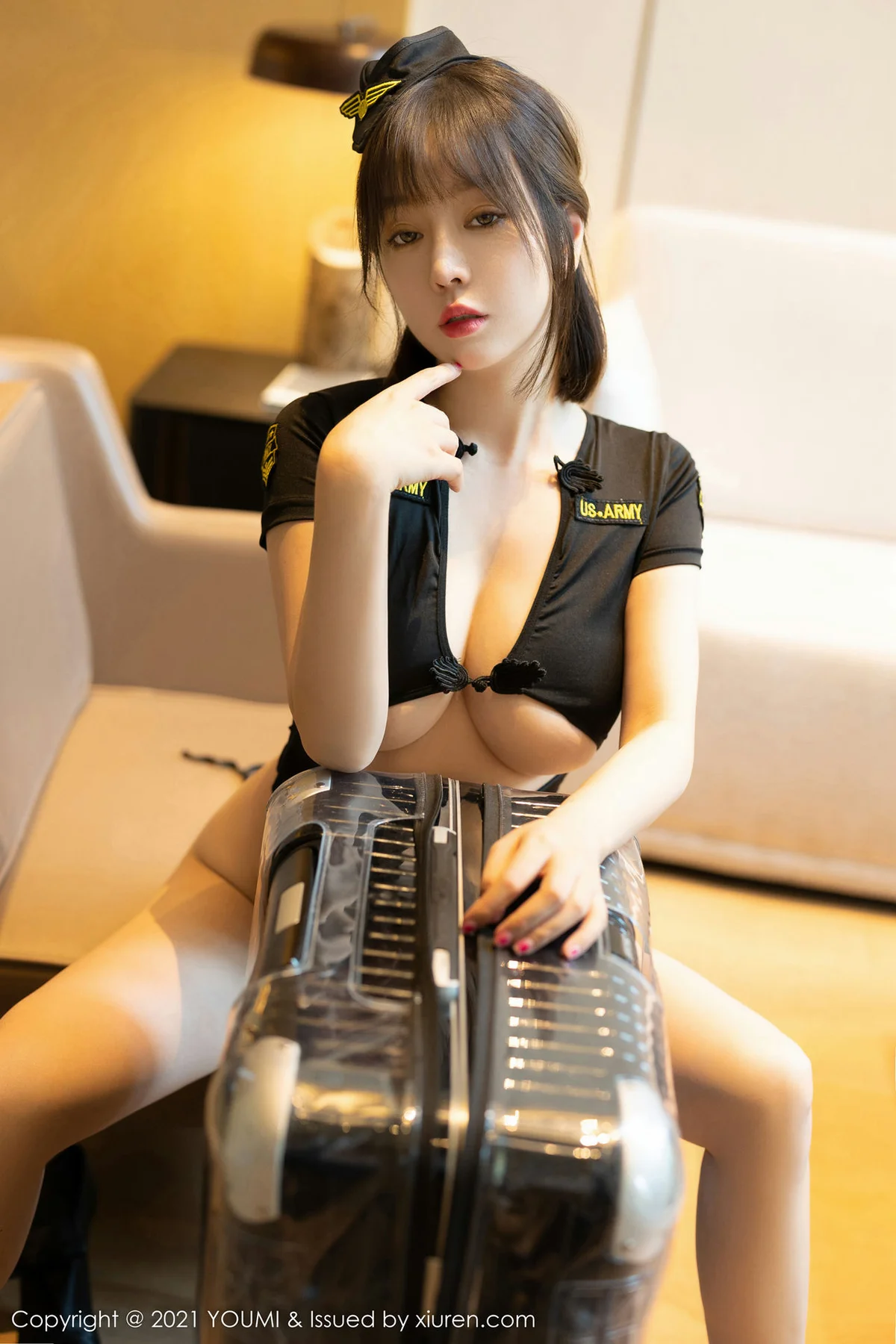 YOUMI 尤蜜荟 Vol.731 制服网格丝袜 王雨纯 成都旅拍11 - 45