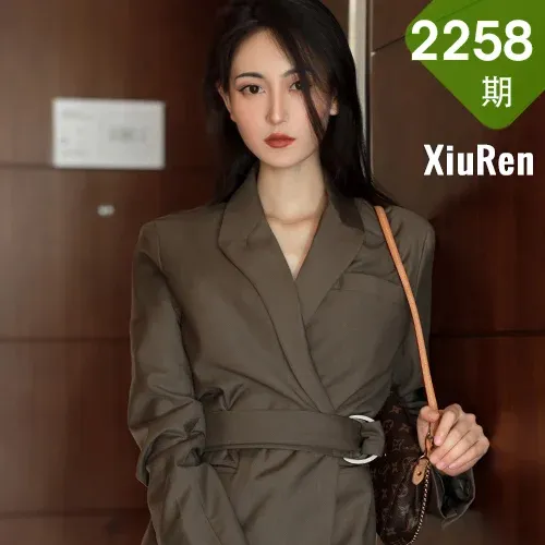 XiuRen 秀人 No.2258 气质美女制服 程慧娴Phoebe